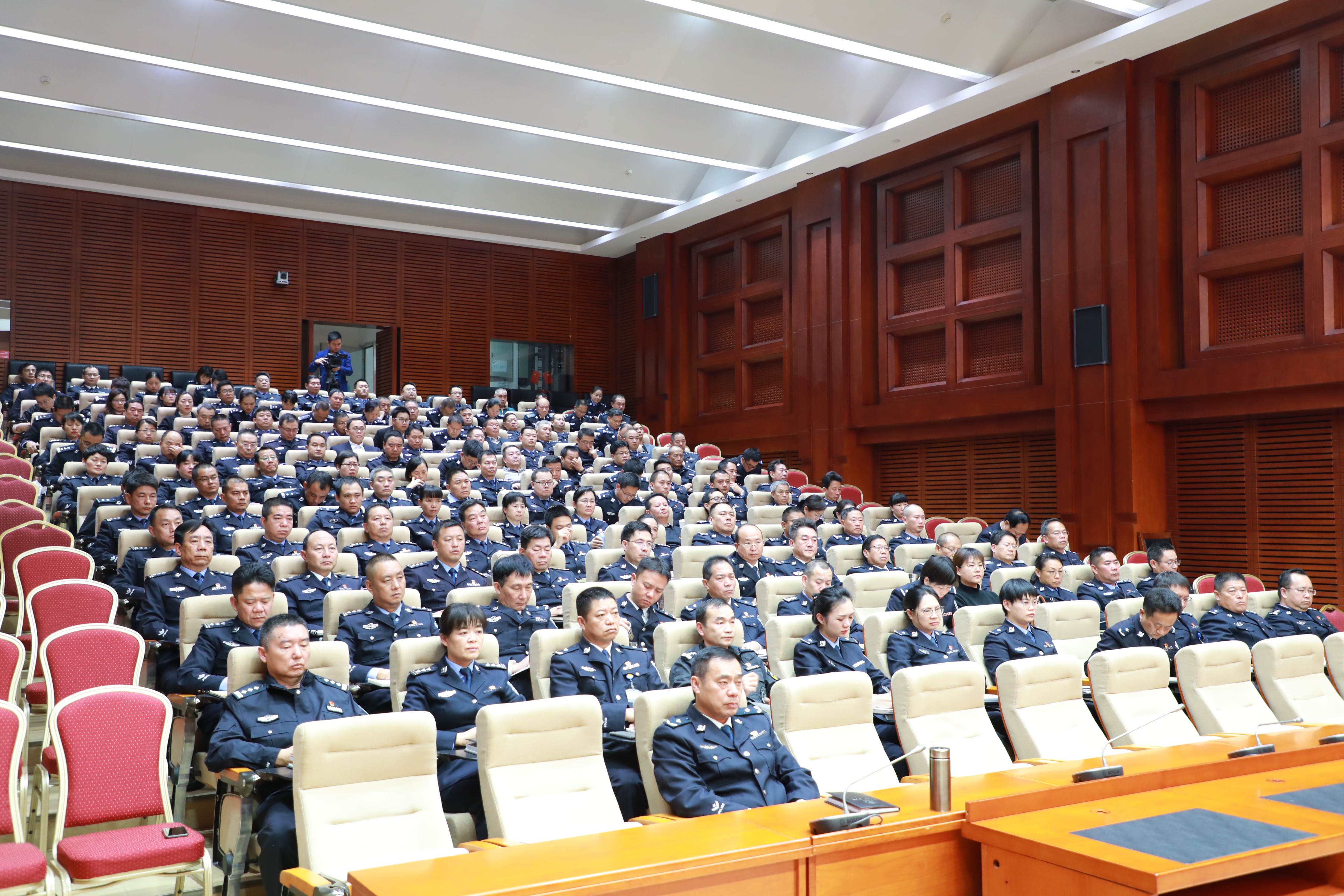 以抓党建书写新年序章—小龙潭监狱召开基层党组织书记工作会